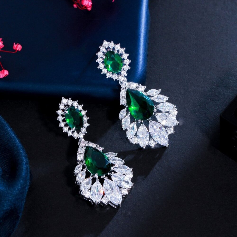 Emerald Green Elegant Chandelier Drop Cubic Zirconia Bridal Earrings - Picture 6 of 7